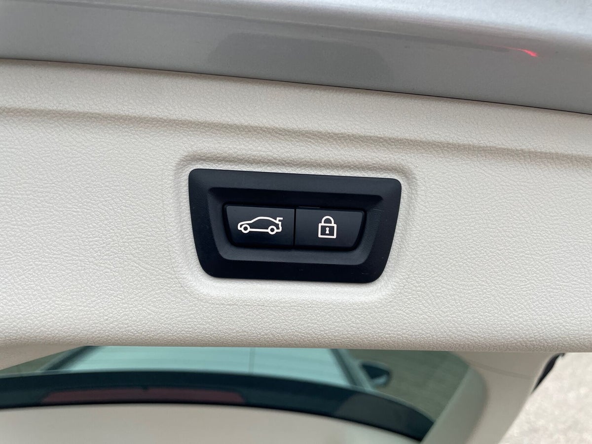 BMW 330i Touring Sport Line aut. billede 21