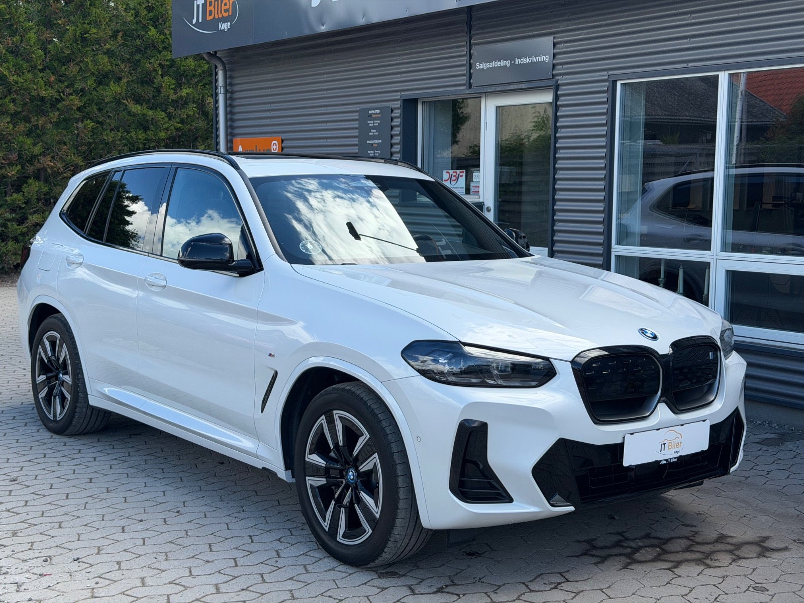 BMW iX3 Charged M-Sport