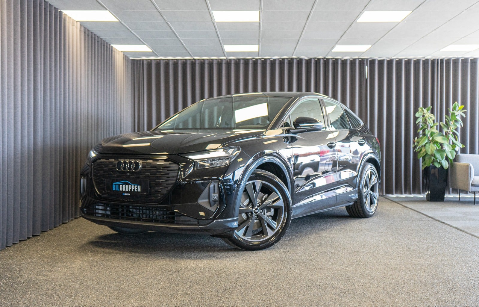 Billede af Audi Q4 e-tron 45 S-line Edition Sportback