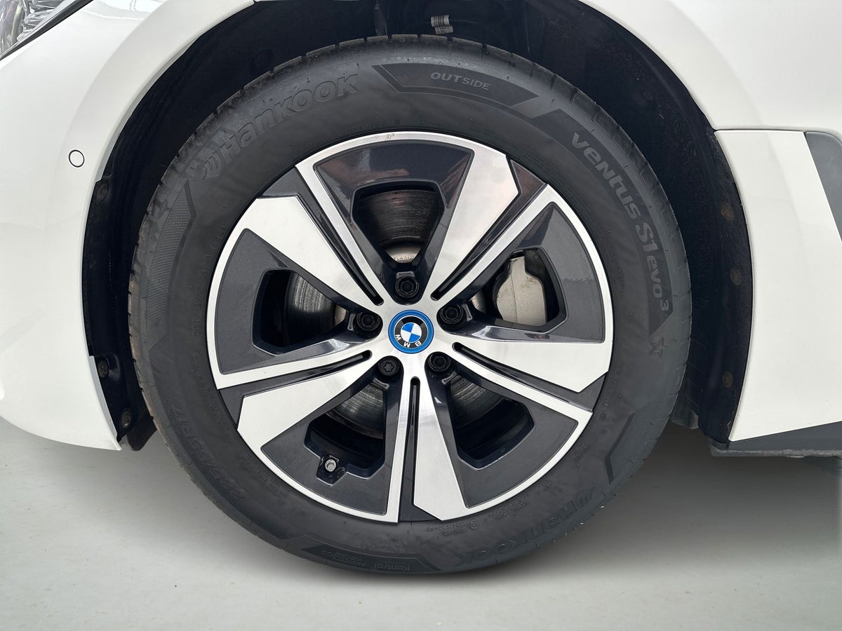 BMW i4 eDrive40 billede 9