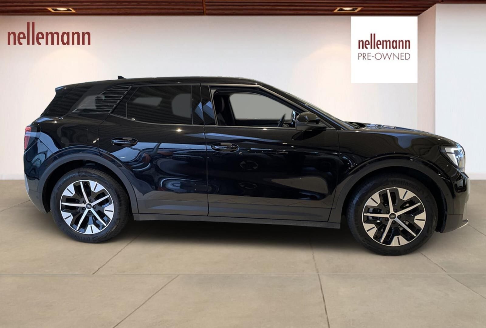 Ford Explorer Select Extended Range