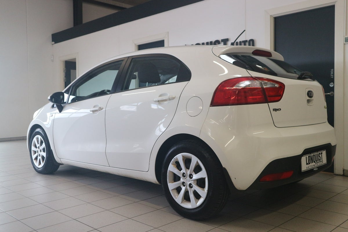 Kia Rio CVVT Active