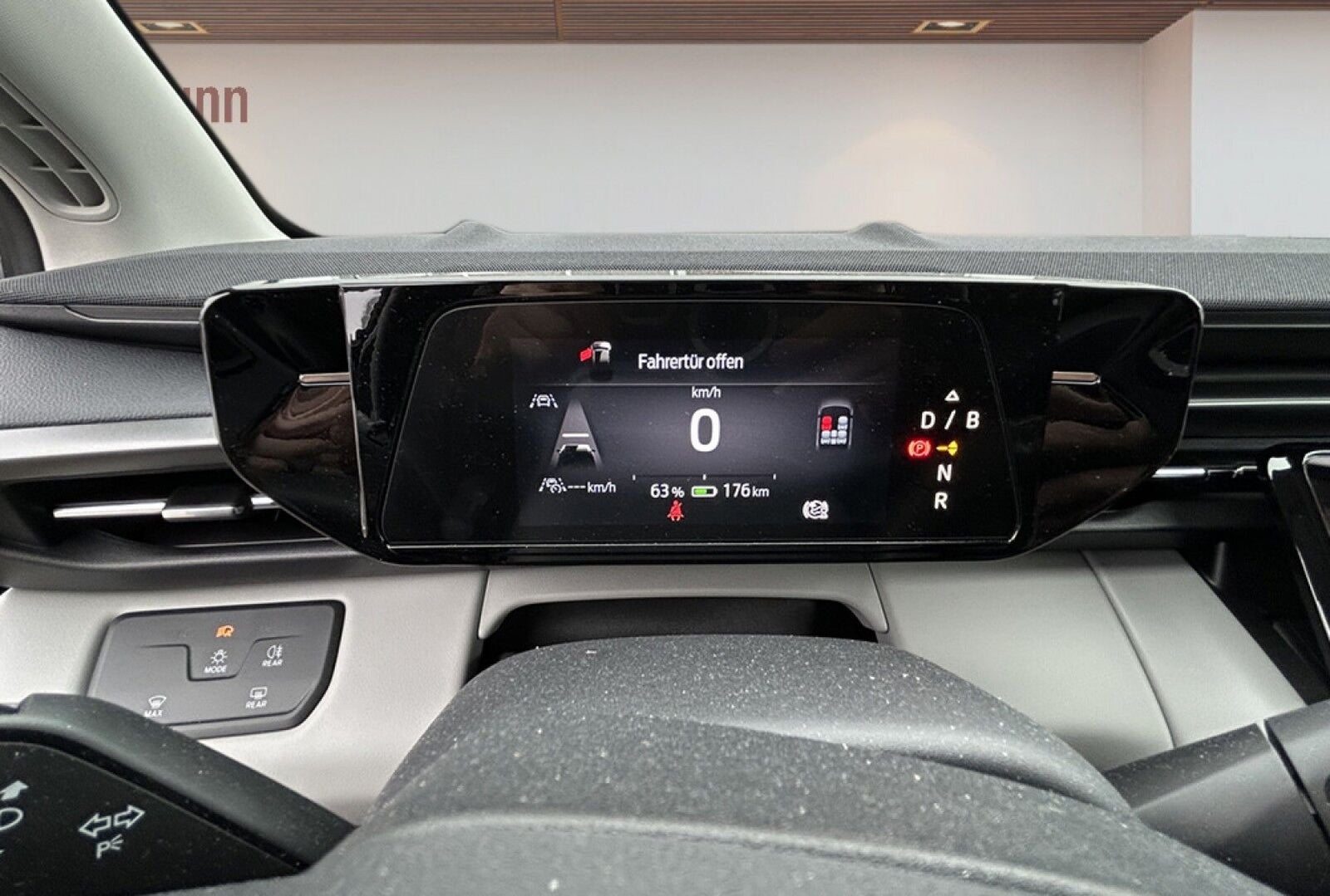 Ford Explorer Select Extended Range