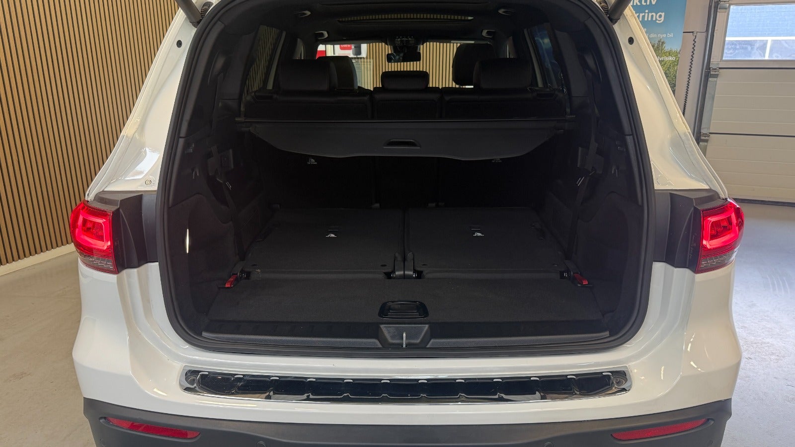 Billede af Mercedes EQB300  AMG Line 4Matic 7prs