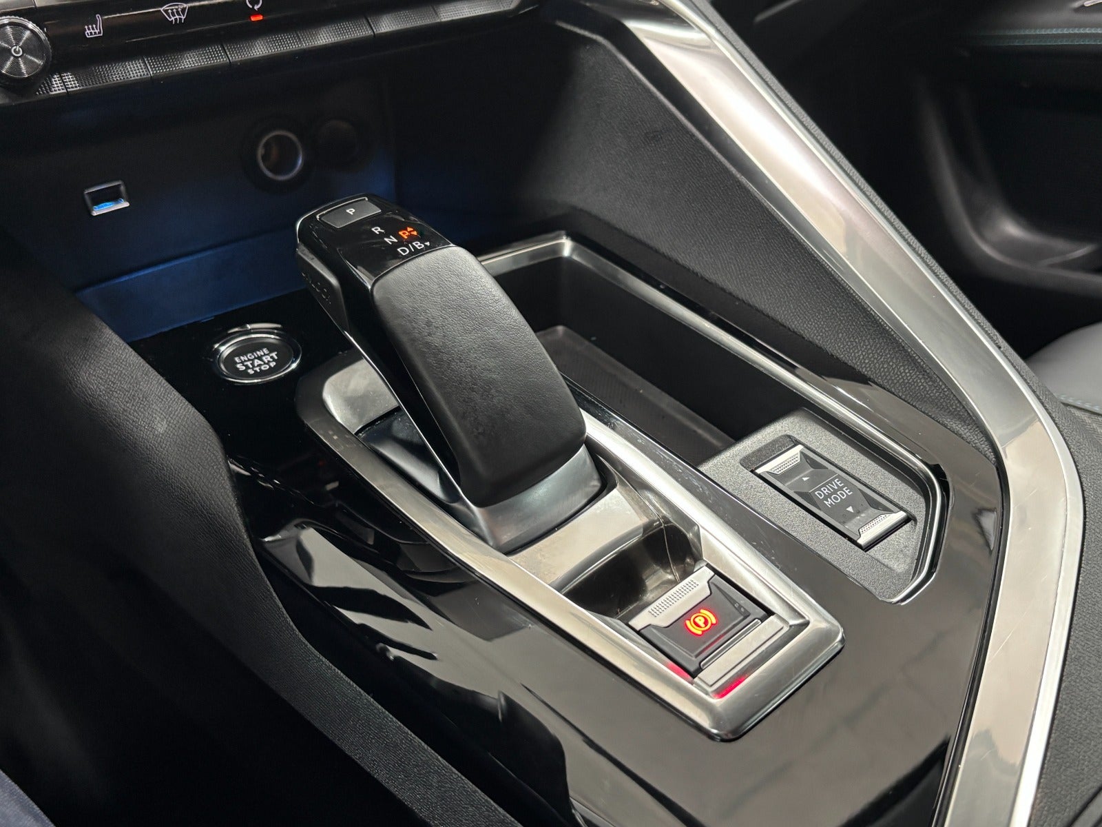 Billede af Peugeot 3008 1,6 Hybrid Allure Pack EAT8