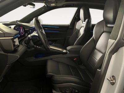 Porsche Macan Turbo Van