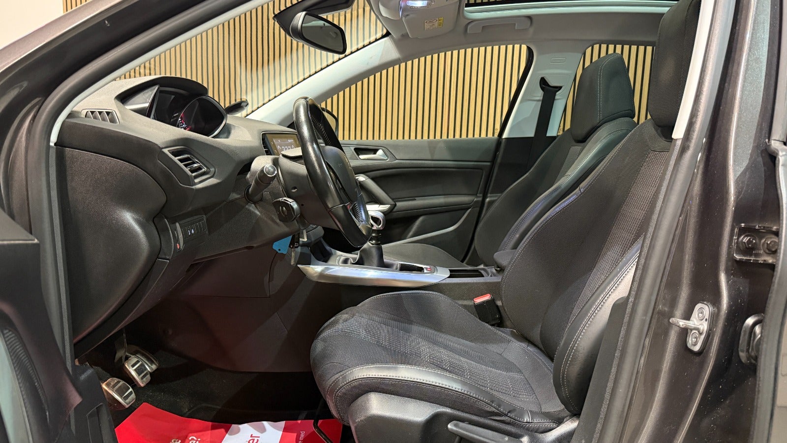 Billede af Peugeot 308 1,2 e-THP 130 Allure Sky