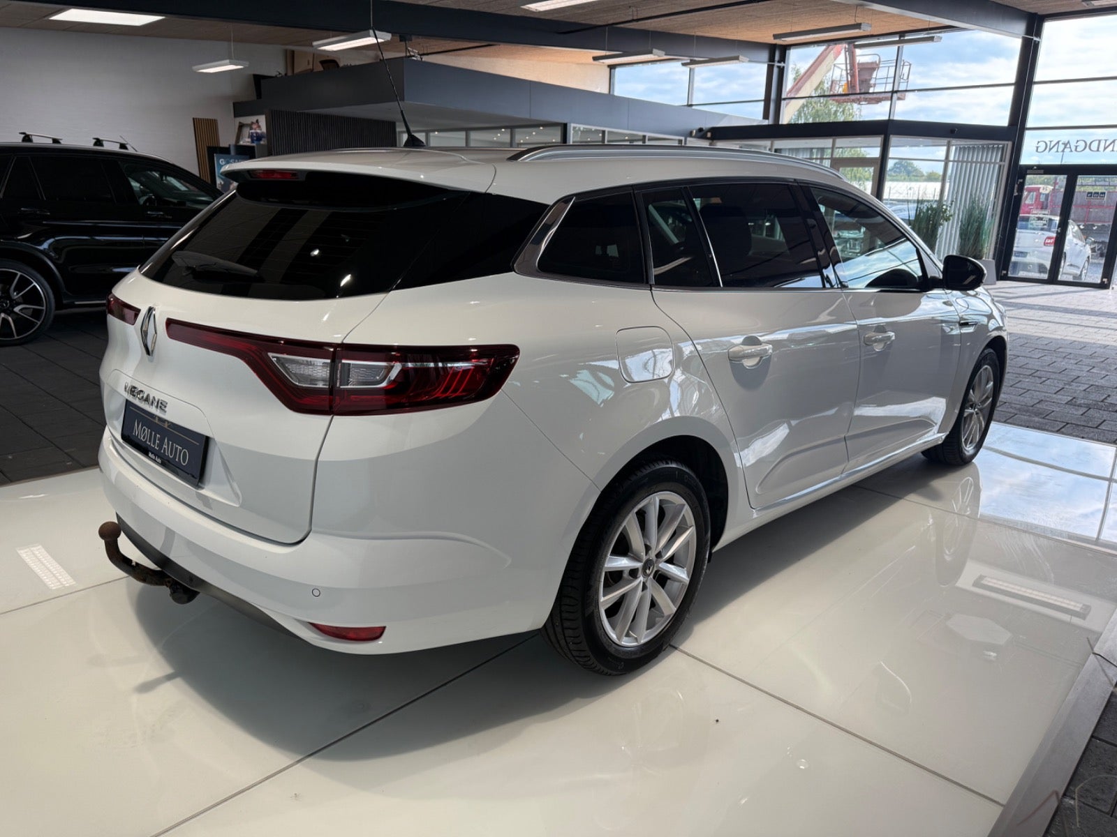 Billede af Renault Megane IV 1,2 TCe 100 Zen Sport Tourer