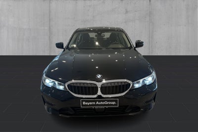 BMW 330i Connected aut.
