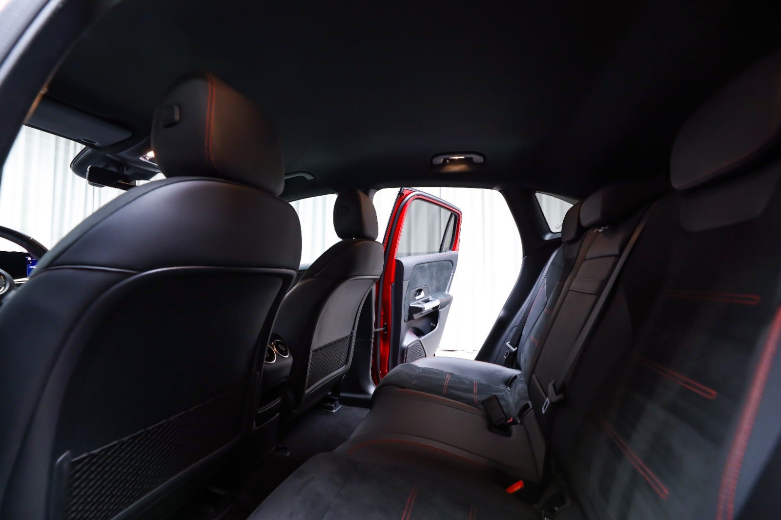 Mercedes-Benz EQA 250+ (5/8)