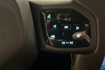 Ford Explorer Premium Extended Range