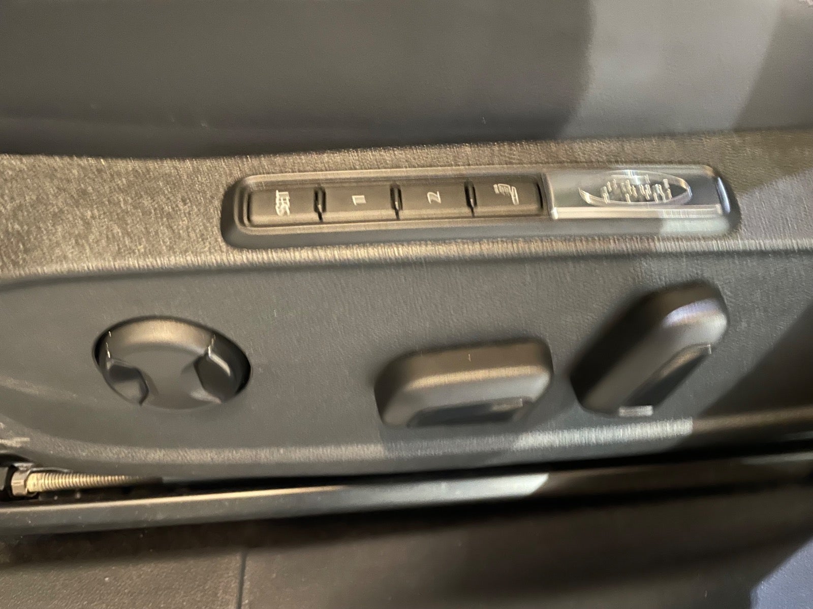 Ford Explorer Premium Extended Range AWD