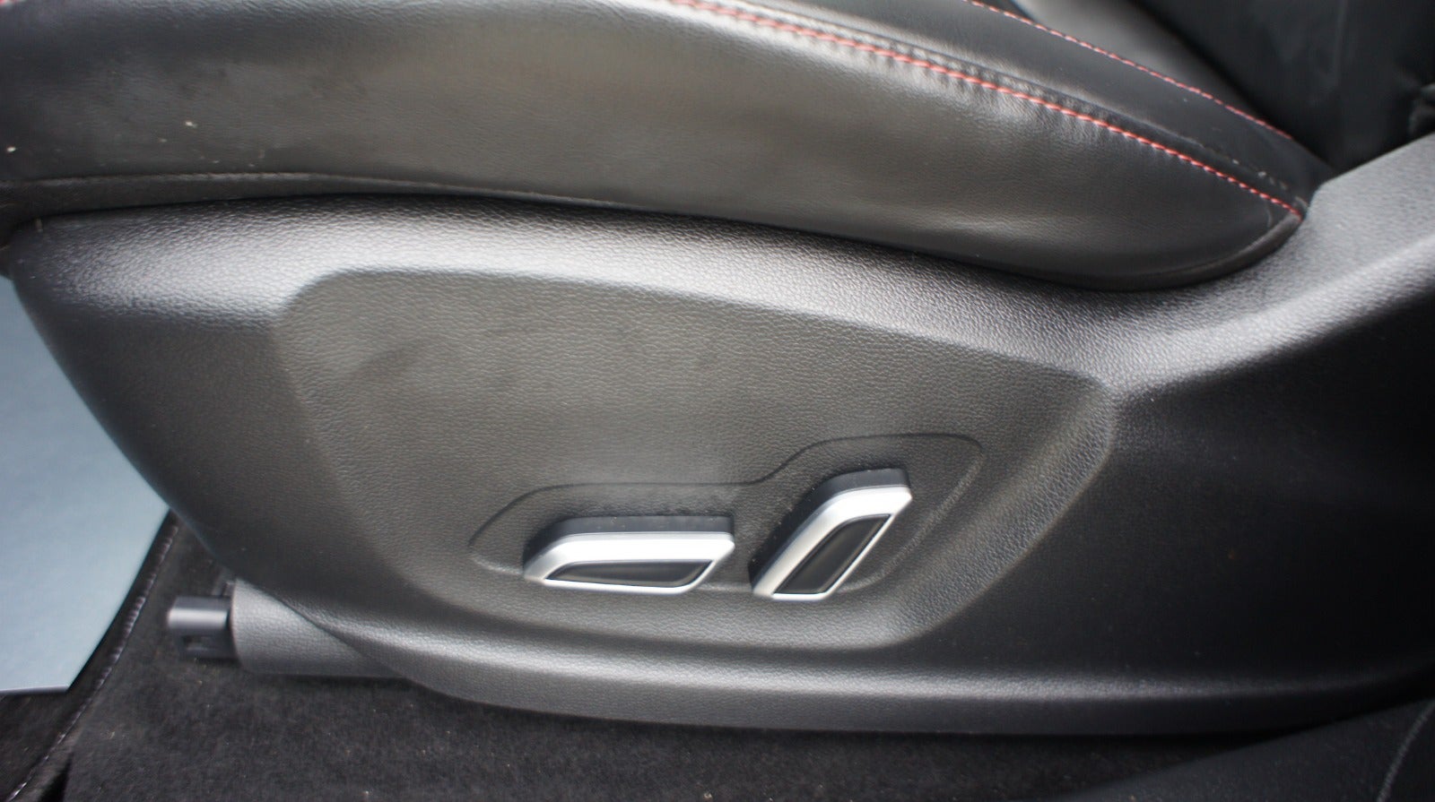 MG EHS PHEV Luxury