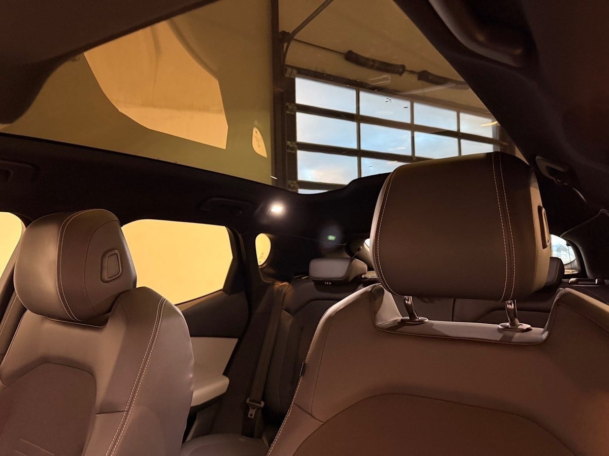 Ford Explorer Premium Extended Range