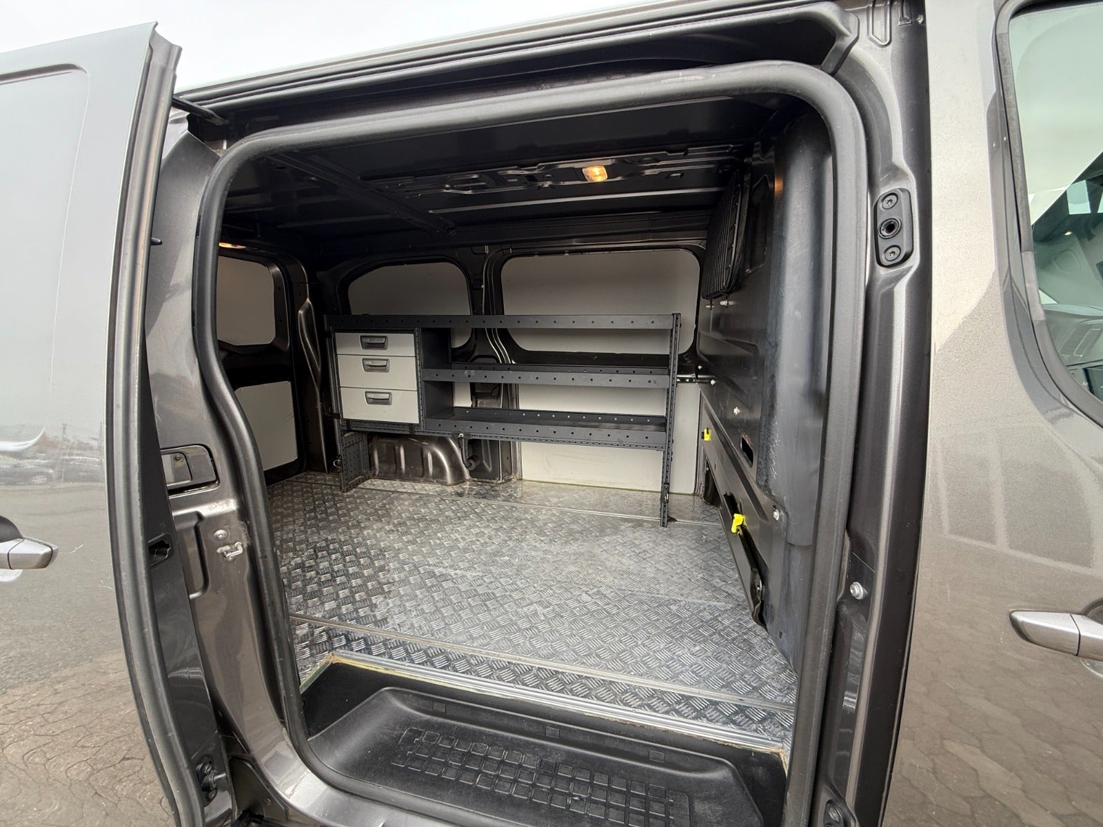 Peugeot Expert BlueHDi 120 L2 Premium Van