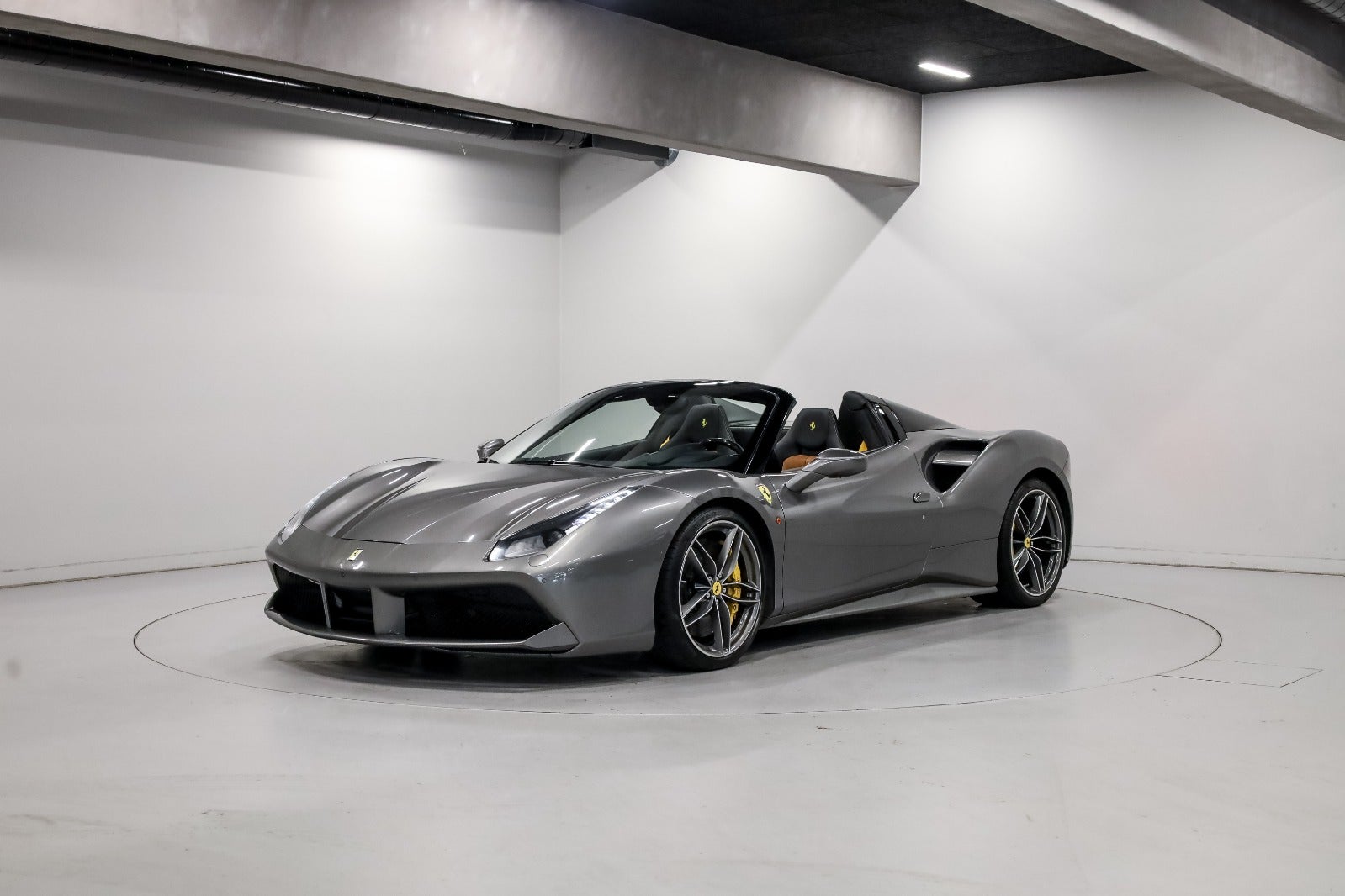 Ferrari 488 Spider 3,9 DCT