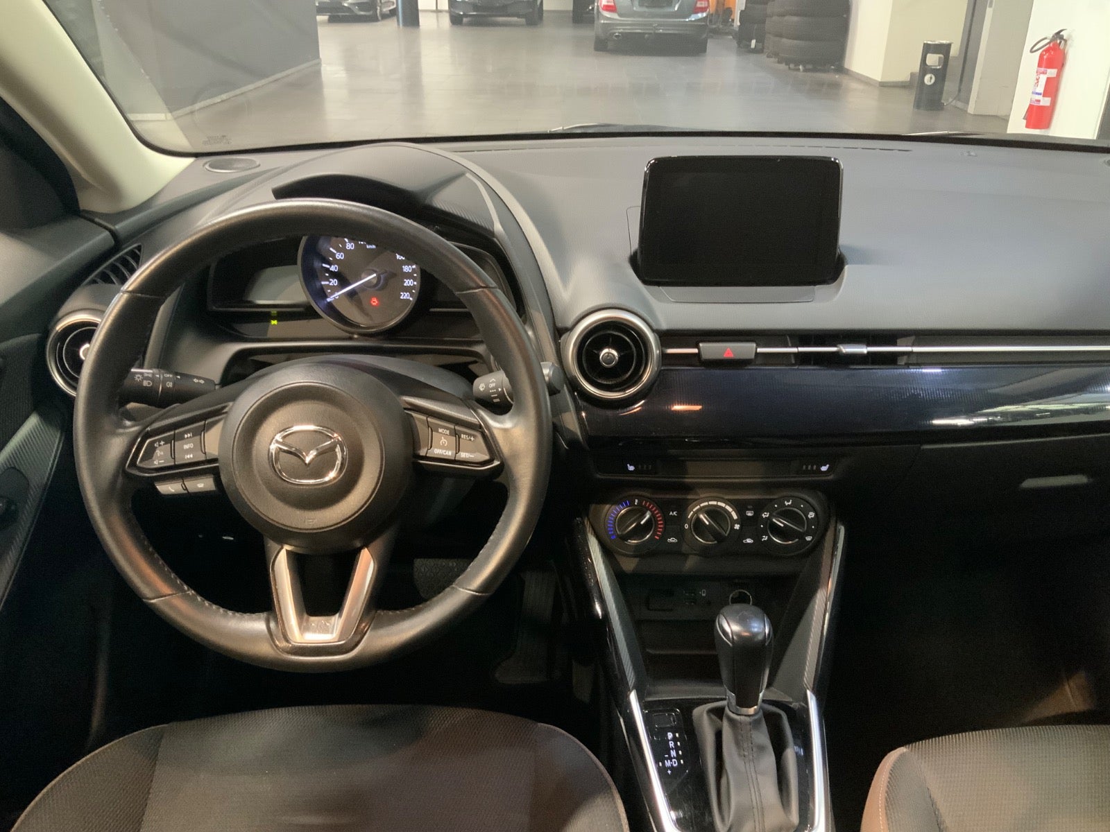 Mazda 2 (8/8)