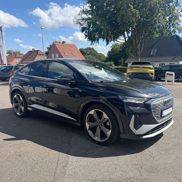 Audi Q4 e-tron S-line quattro