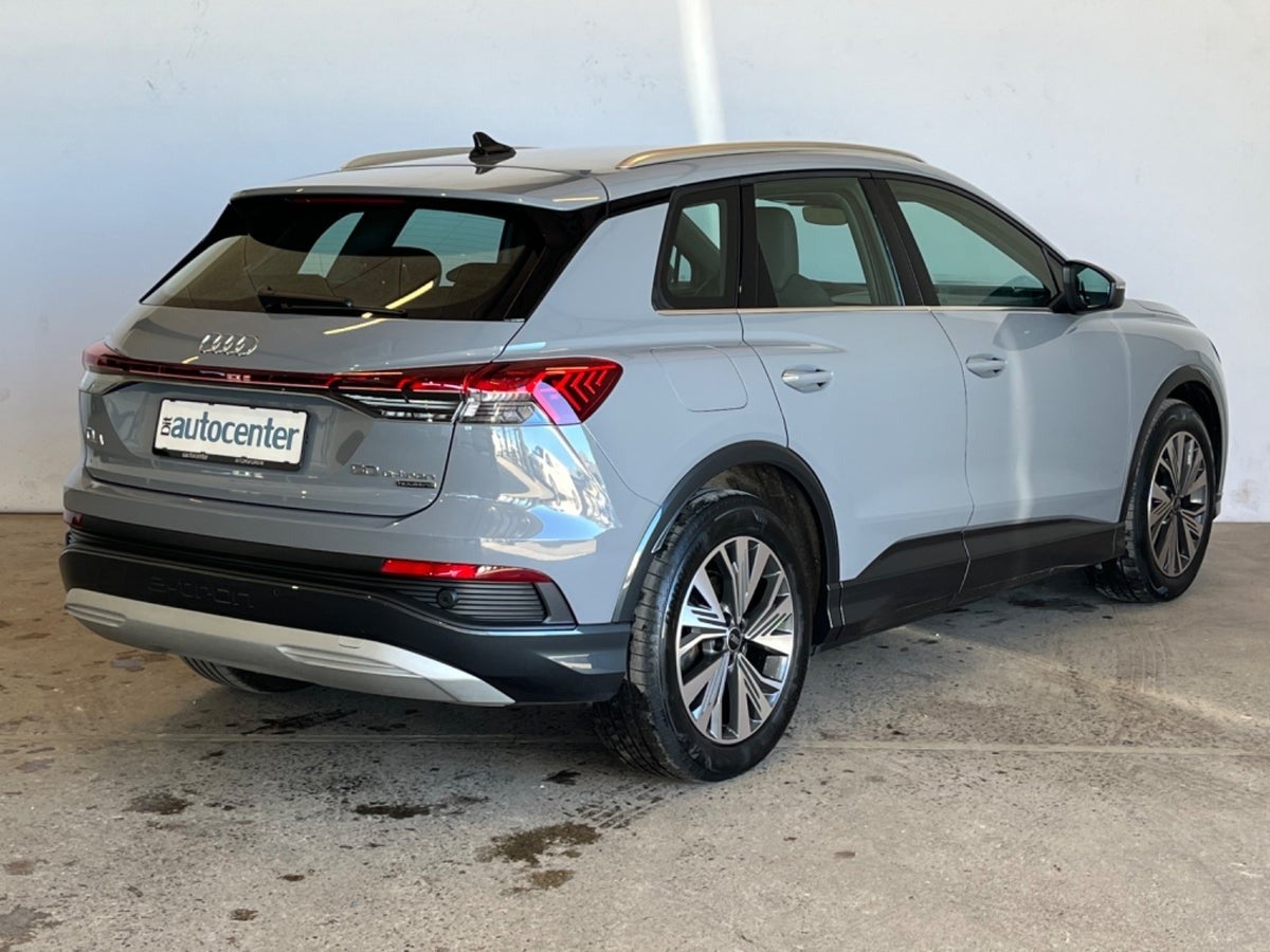 Audi Q4 e-tron S-line quattro Van
