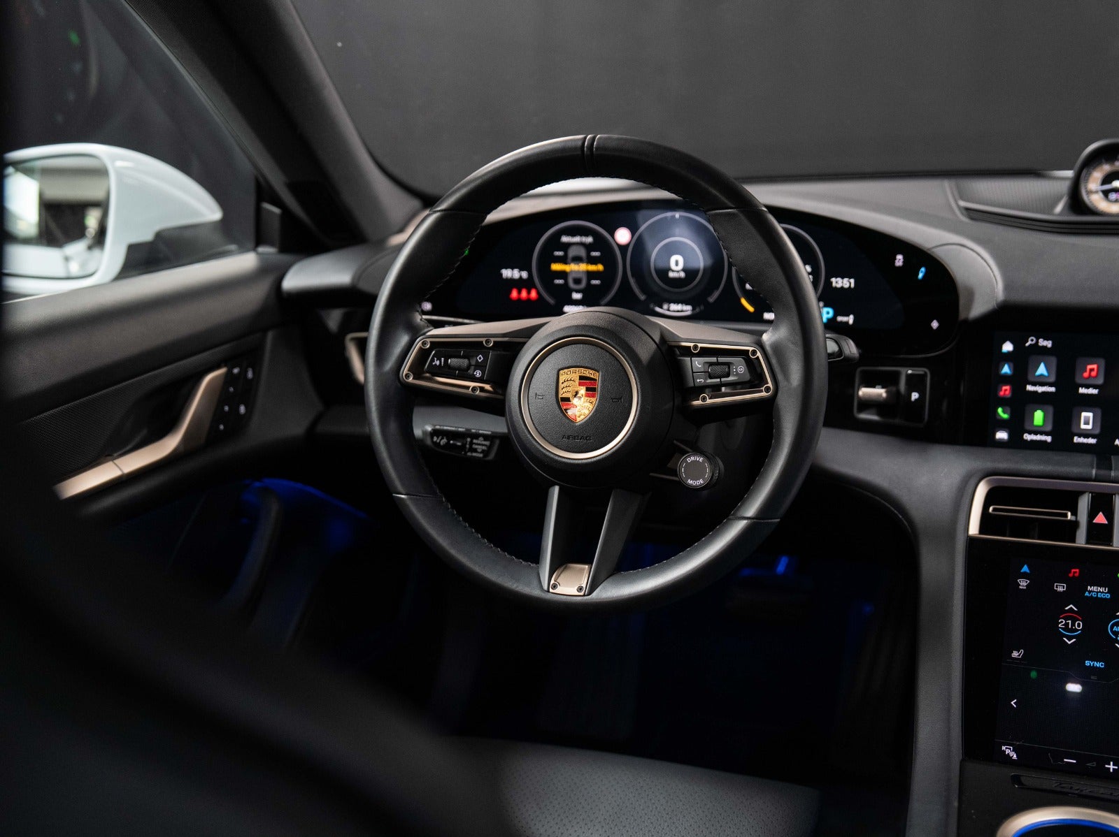 Gallery image 14 of 18