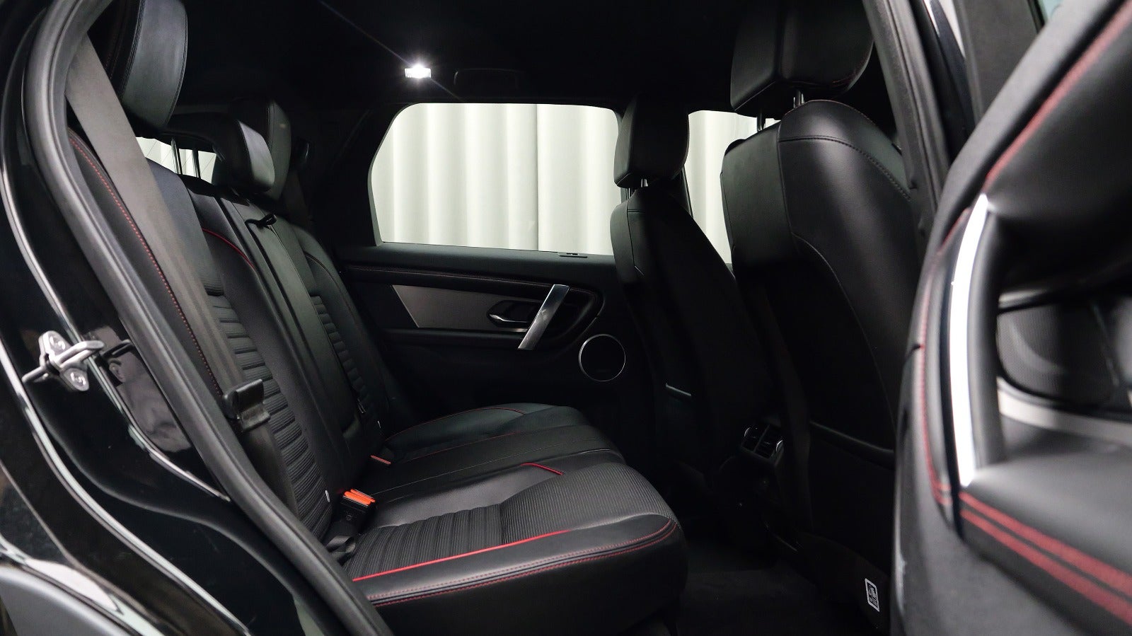 Land Rover Discovery Sport P300e R-Dynamic SE aut.