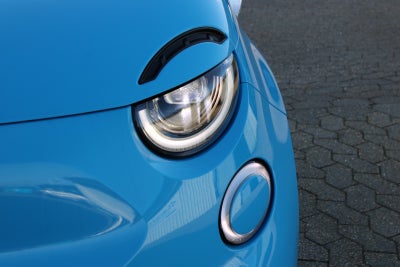 Abarth 500e Scorpionissima Cabrio