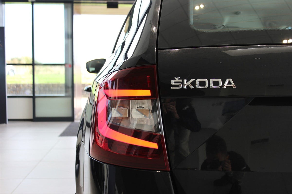 Skoda Octavia TDi 115 Style Combi DSG billede 15