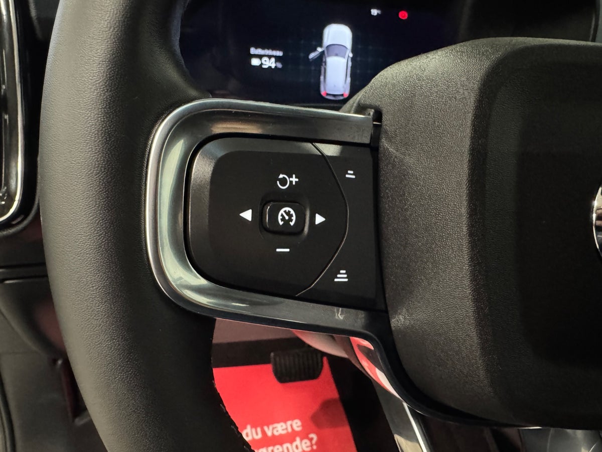Volvo XC40 P6 ReCharge Core