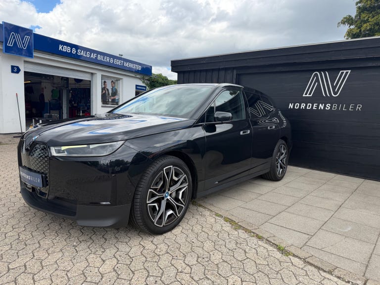 BMW iX xDrive40
