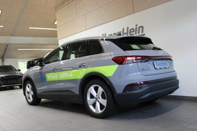 Audi Q4 e-tron Attraction Van