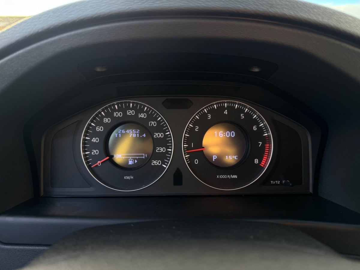 Volvo V70 T Momentum aut.