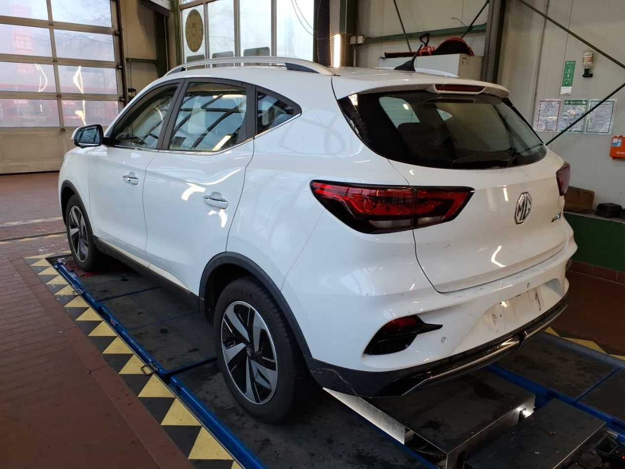 MG ZS Luxury