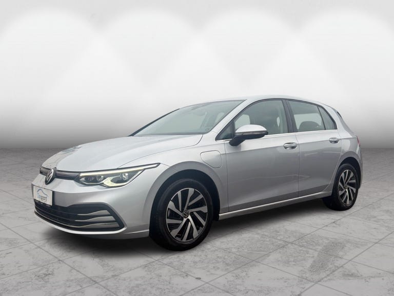 VW Golf VIII eHybrid DSG
