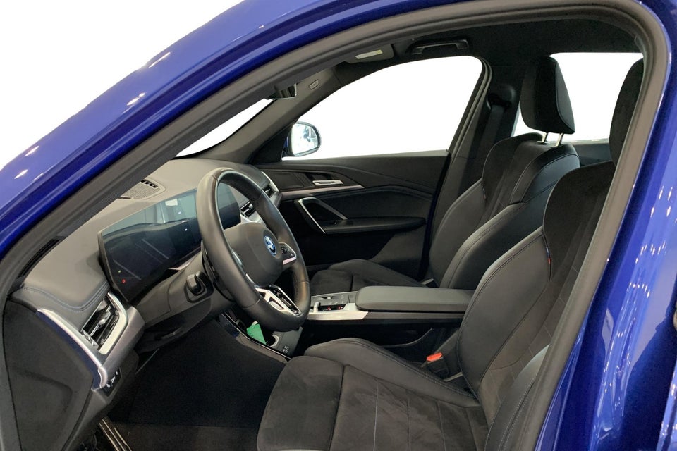 BMW iX1 eDrive20 M-Sport 2024