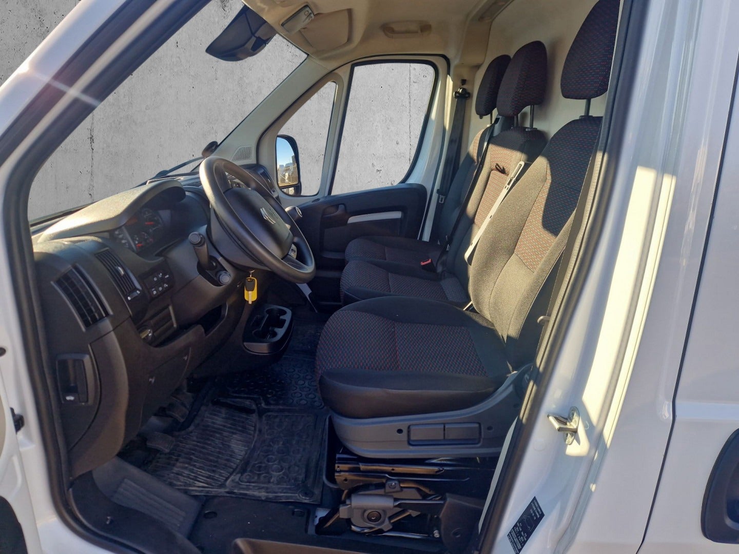 Billede af Citroën Jumper 33 2,2 BlueHDi 140 L3H2 MasterLine