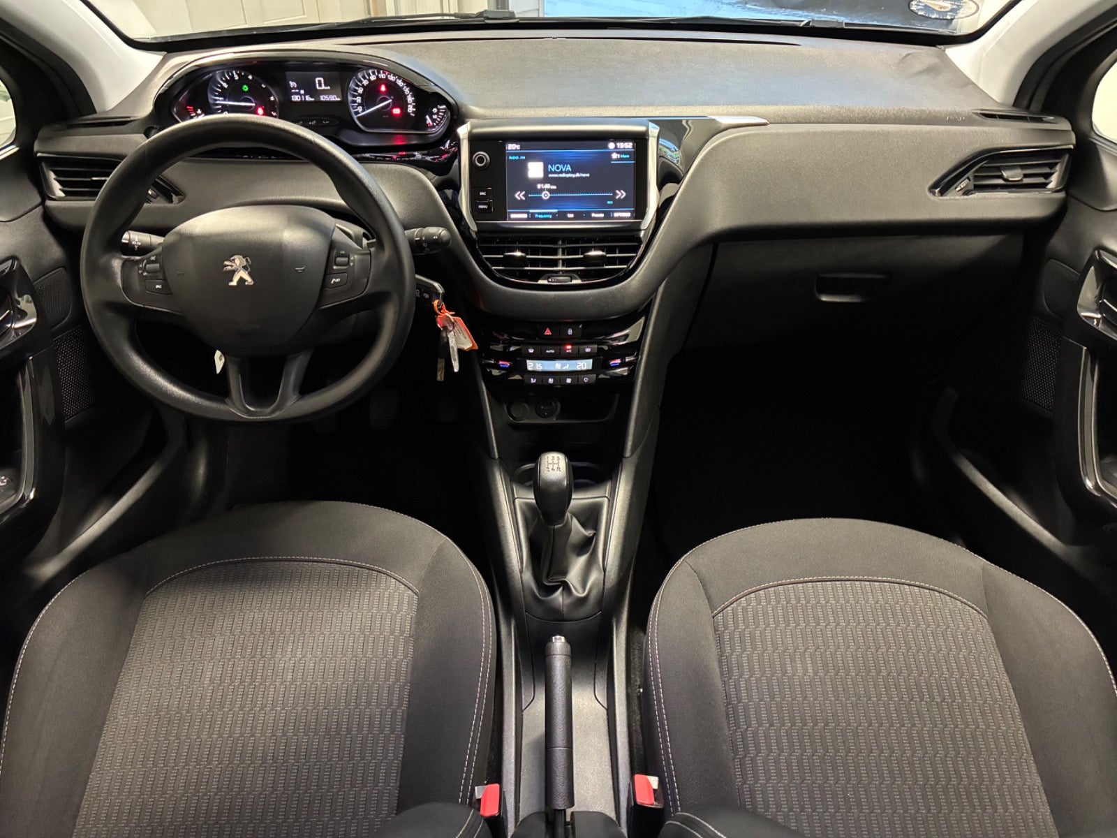 Billede af Peugeot 208 1,2 PureTech 82 Allure Sky