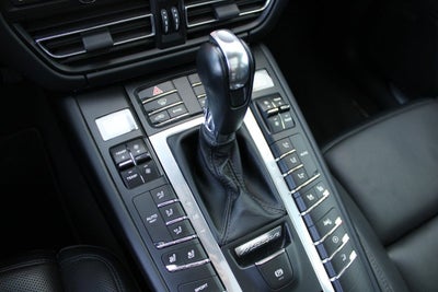 Porsche Macan S PDK Van