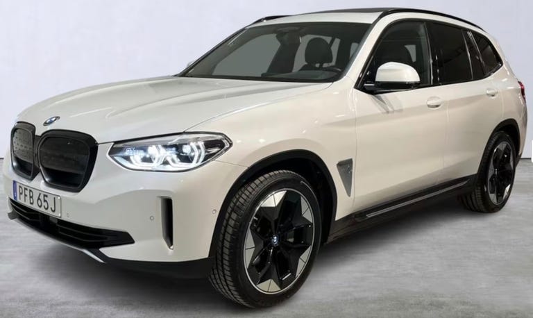 BMW iX3 Charged Plus