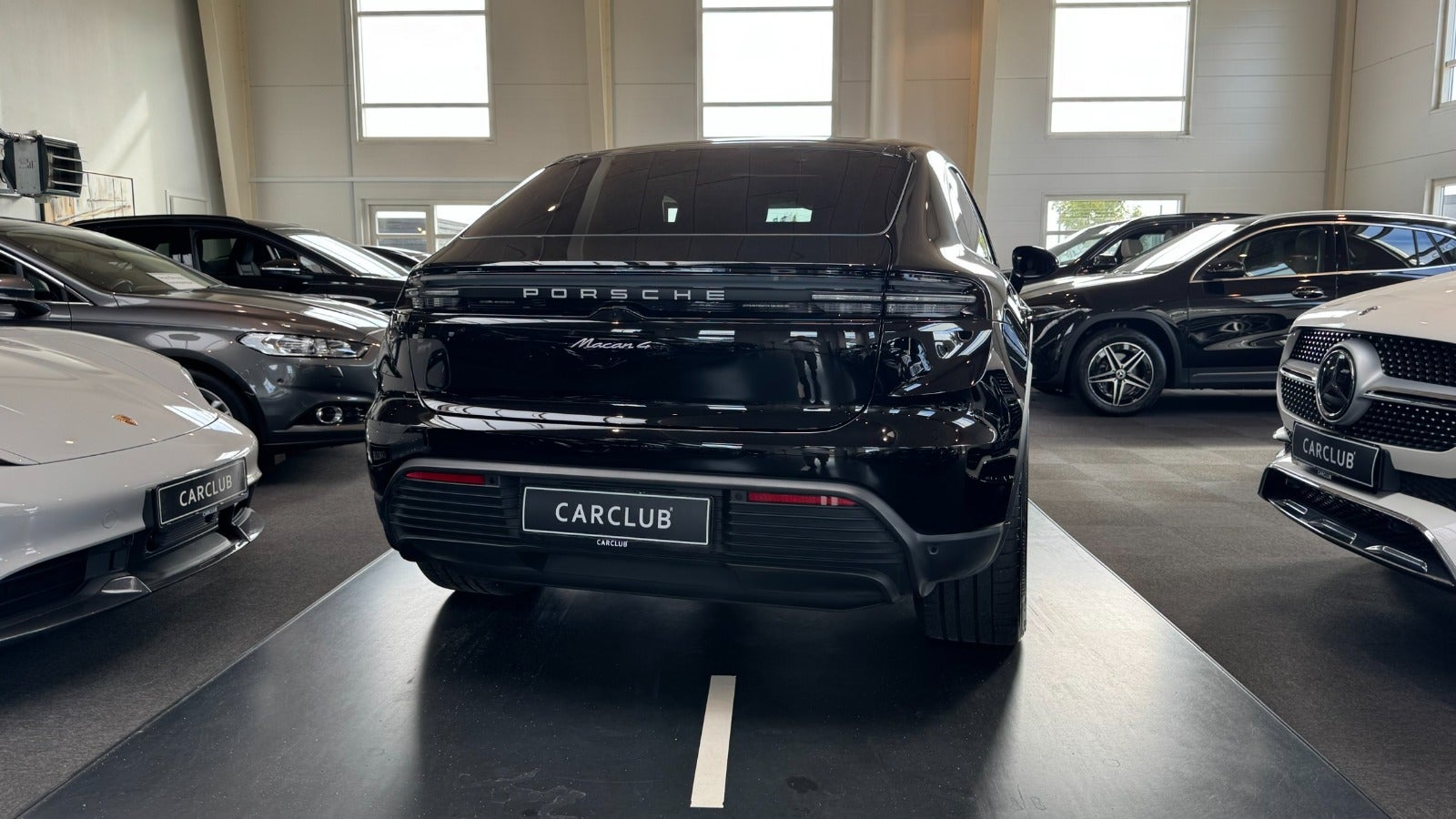 Porsche Macan 4