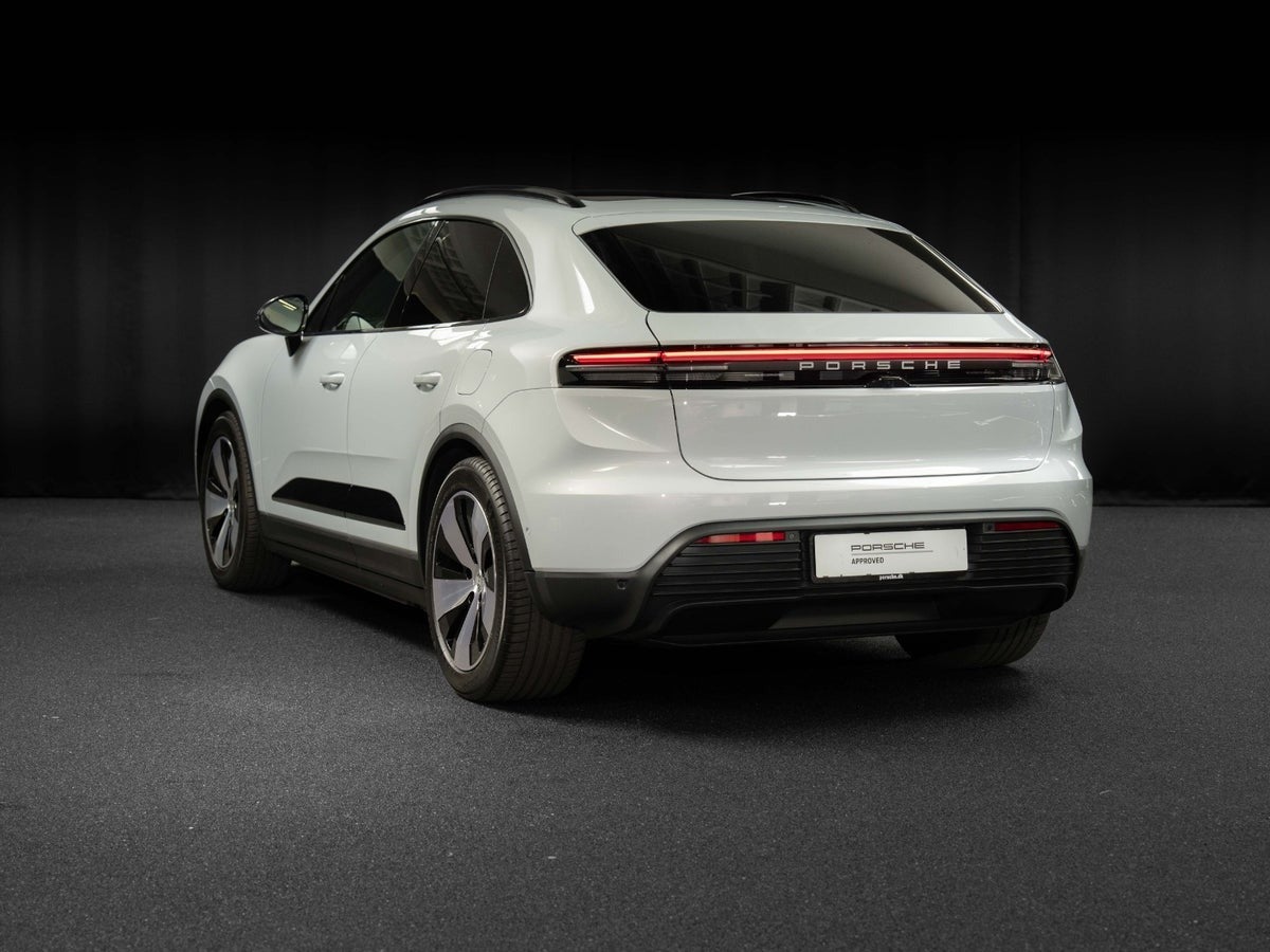 Gallery image 2 of 18