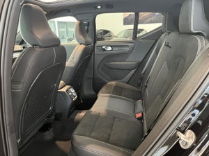 Volvo EX40 Twin Black Edition