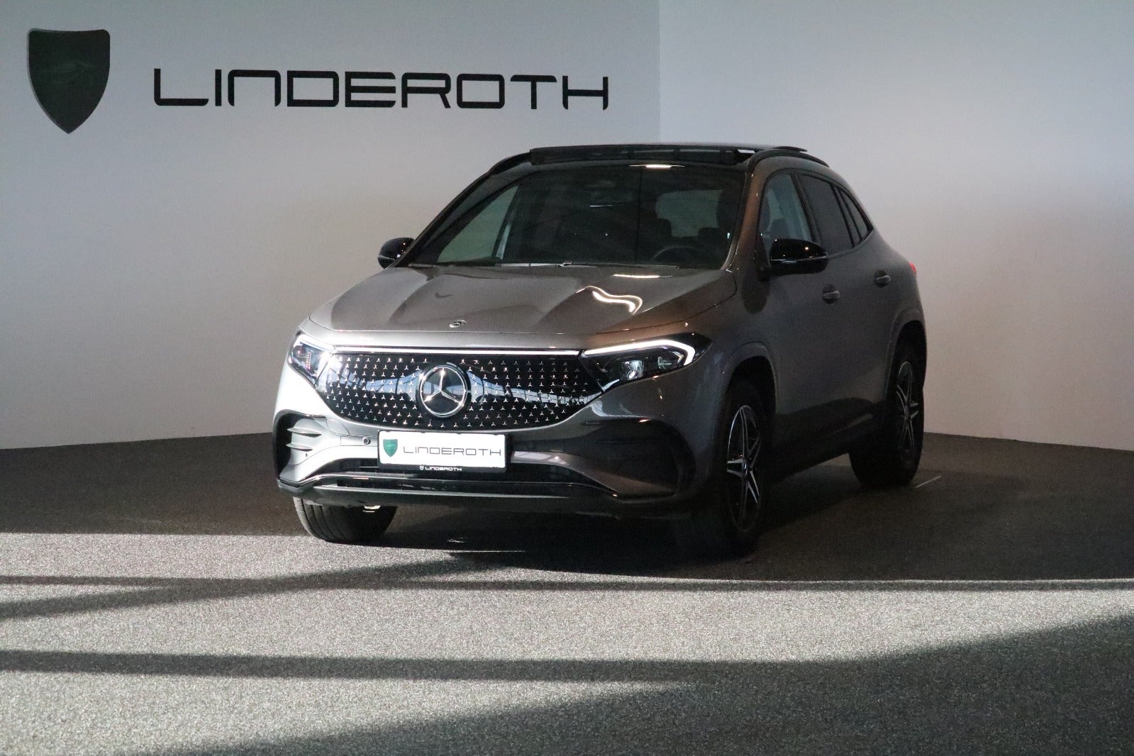 Mercedes EQA250+ AMG Line 5d - 1