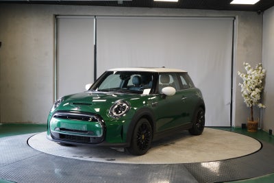 MINI Cooper SE  Maximise 3d