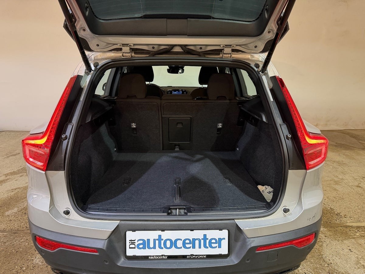 Volvo EX40 Twin Black Edition