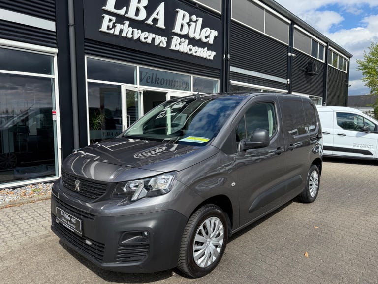 Peugeot Partner BlueHDi 100 L1V1 Plus Van