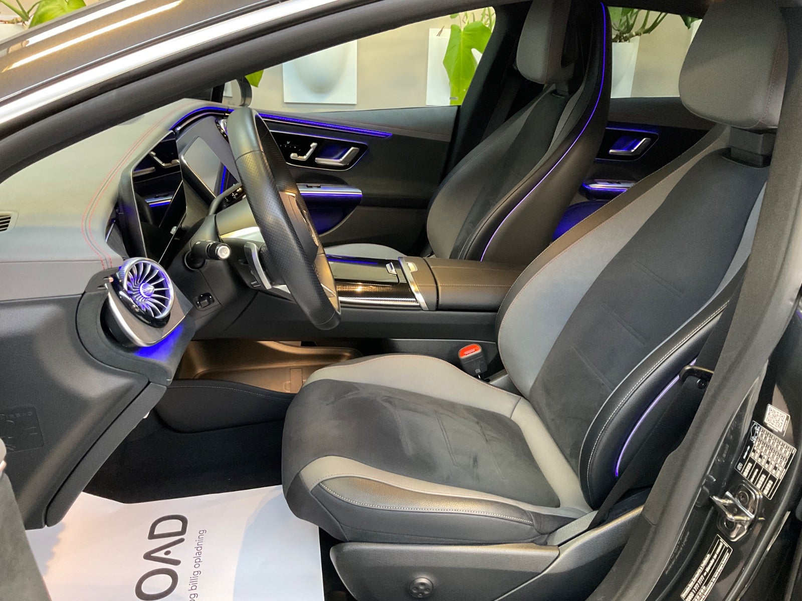 Mercedes EQE350 AMG Line 4d - 9