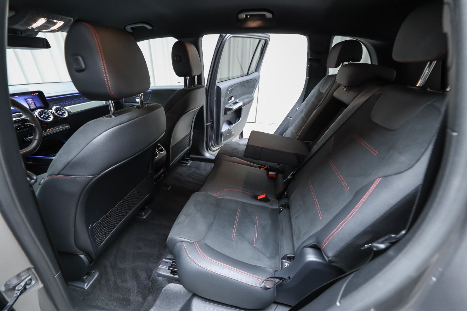 Mercedes-Benz EQB 250+ (5/8)
