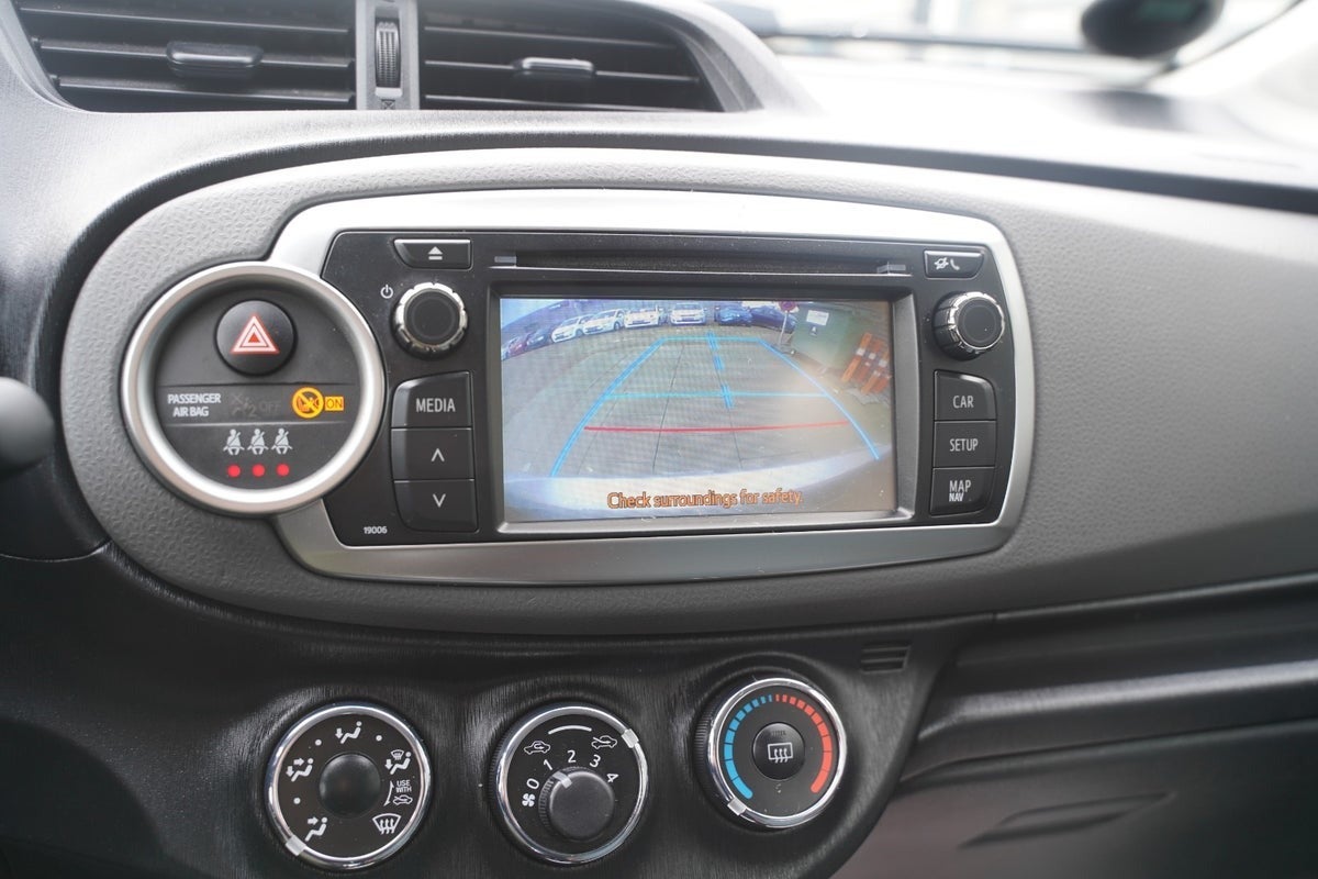 Billede af Toyota Yaris 1,3 VVT-i T2