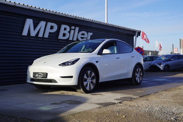 Tesla Model Y  RWD
