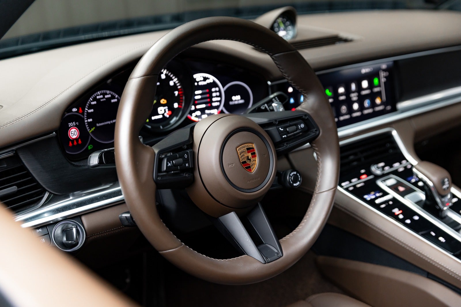 Gallery image 7 of 16